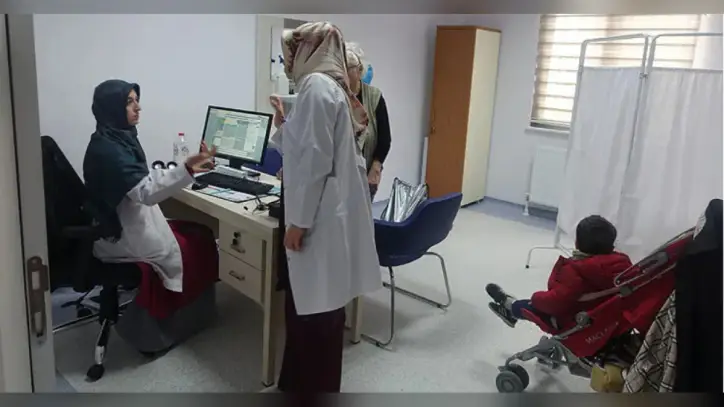 Bugün Sağlık Ocakları açık mı, kapalı mı? 15 Ekim Perşembe Aile Hekimleri çalışıyor mu, Sağlık ocağı kaça kadar açık?