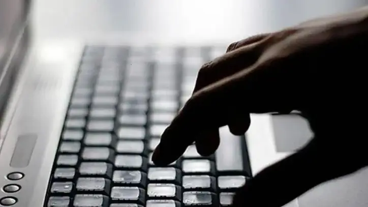180 sosyal medya hesabı ve internet sitesine erişim engeli