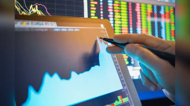 2 Artificial Intelligence (AI) Stocks That Can Skyrocket Up to 484%, According to Select Wall Street Analysts