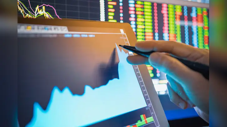2 Artificial Intelligence (AI) Stocks That Can Skyrocket Up to 484%, According to Select Wall Street Analysts