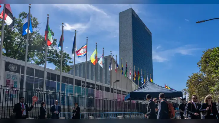20 countries propose global oversight body to manage AI dangers