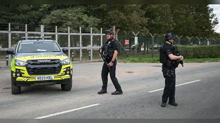 5 Arrested on Suspicion of Terrorism Near RAF Fairford Air Base in UK