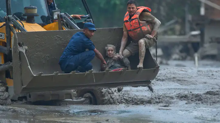 97-Year-Old Emerged From Rubble Like "A Warrior", Became Face Of Nepal Floods