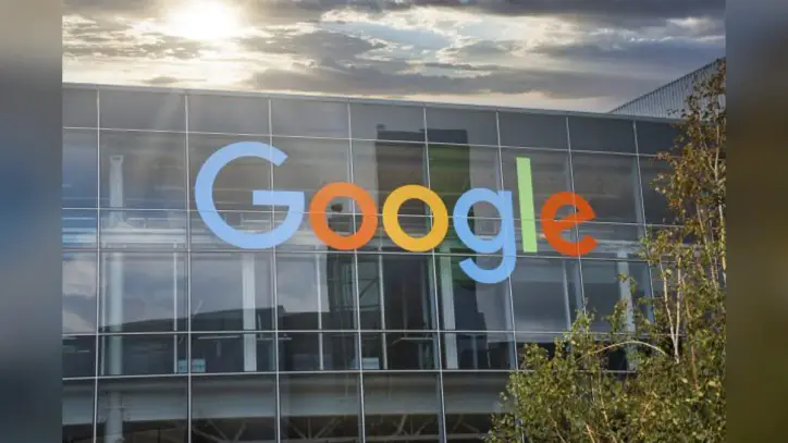 A Matter of Trust: Google, Artificial Intelligence, and the Public Sphere