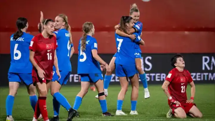 A Milli Kadın Futbol Takımı, Dünya Kupası şansını tepti!