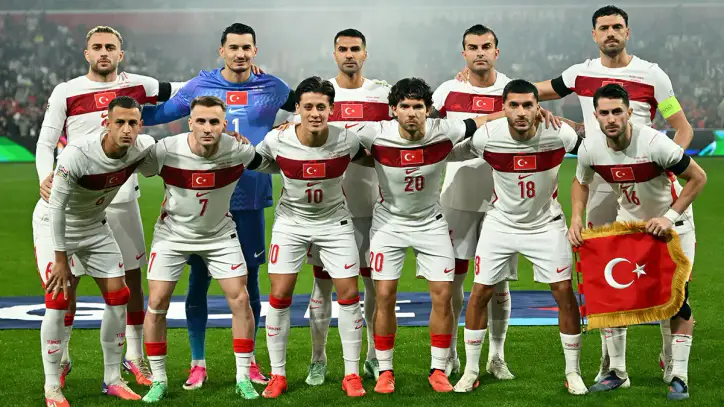 A Milli Takım'da 2 futbolcu kamptan ayrıldı | NTVSpor