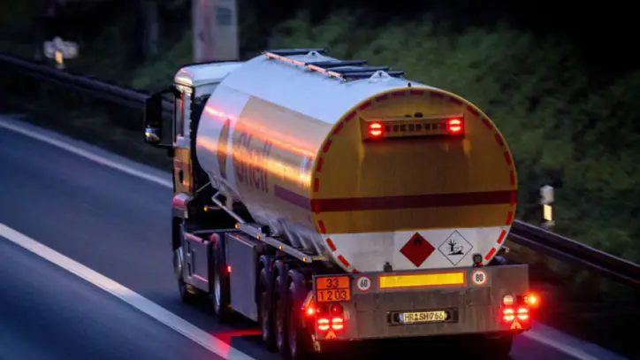 ABD'de motorin fiyatı yeniden kritik seviyeye yaklaştı