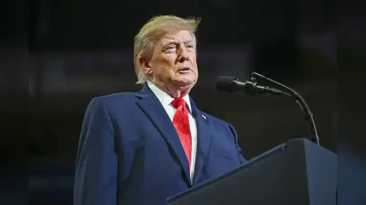 US budget deficit nears $2 trillion, a reality check for Trump’s cost cutting - Hawaii Tribune-Herald