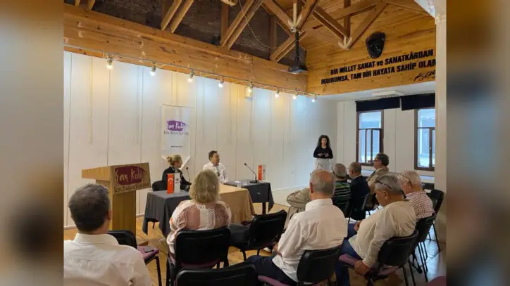 AHMET AKIN’DAN MERSİN’E ÇAĞDAŞ SANAT MERKEZİ ÖNERİSİ | Hakimiyet Gazetesi