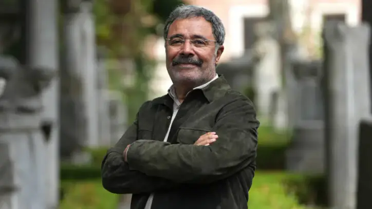 İstanbul’dan Dünyaya Ahmet Ümit’in Yolculuğu…