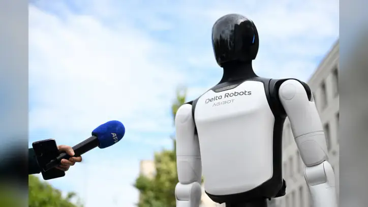 AI latest: Trump lashes out at ‘hoax’ fears as experts warn of catastrophe