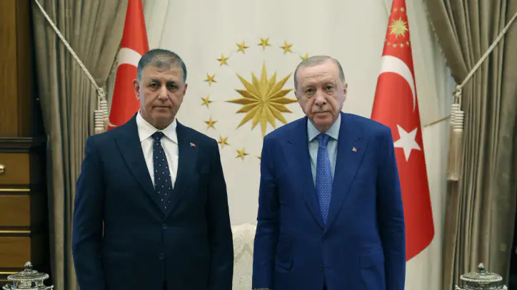 AK Parti'ye katılacağı konuşulan Cemil Tugay'dan iddiaları güçlendiren cevap