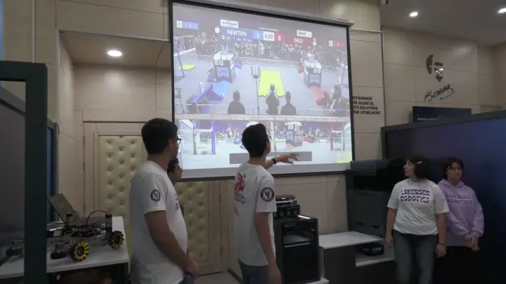 Akademi Manisa’da gençlere 'robotik ve mühendislik' deneyimi