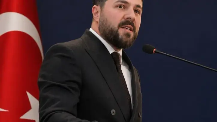 Akaryakıt fiyatları 100 lirayı aştı: Vatandaş “Ekonomi büyüyor ama neden hissedemiyoruz?”