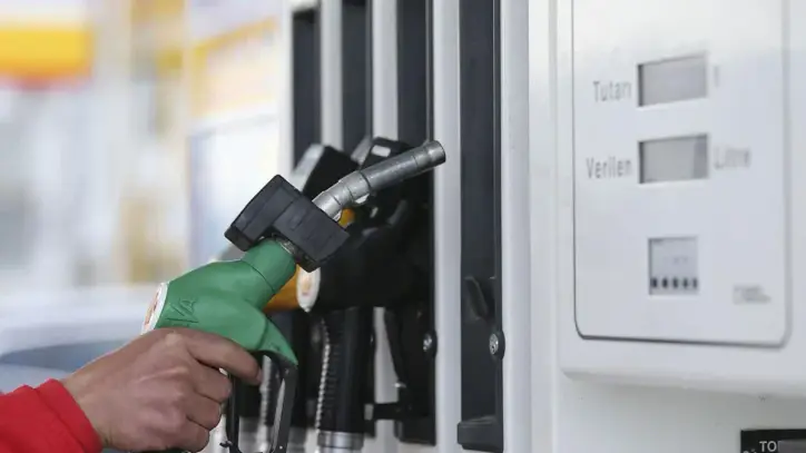 Akaryakıtta bir ilk: 100 TL'yi aştı! İşte 17 Eylül 2026 güncel benzin, motorin ve LPG fiyatları