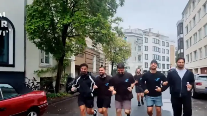 Almanya sokaklarında Kürtçe ezgiler eşliğinde koşu: Gençler kimliklerini spor ve müzikle yaşatıyor