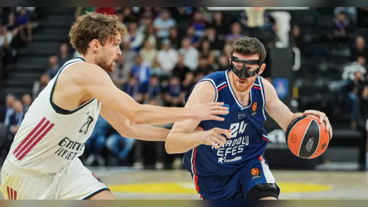Anadolu Efes: 94 - Real Madrid: 84 | MAÇ SONUCU
