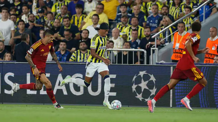 Archie Brown Şampiyonlar Ligi'nde haftanın 11'ine seçildi - Fenerbahçe SK