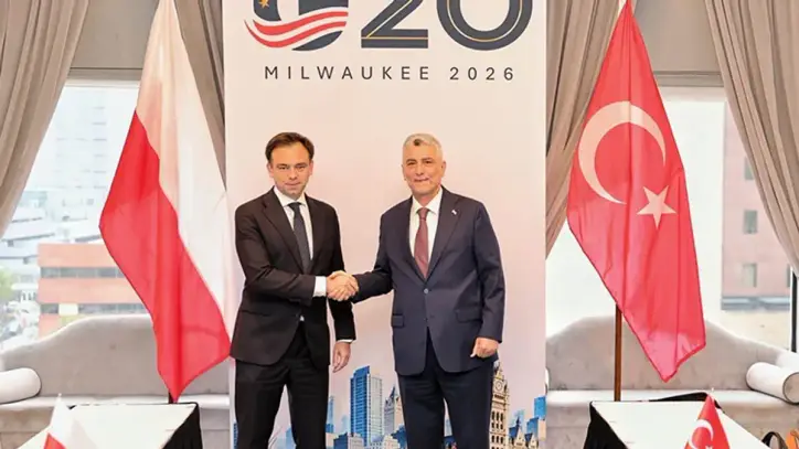 Bakan Bolat, Polonya Maliye ve Ekonomi Bakanı Domanski ile görüştü.