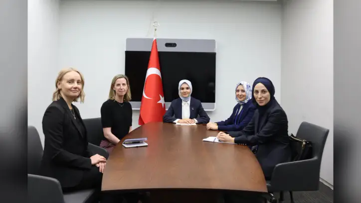 Bakan Göktaş, 15 yaş altı sosyal medya düzenlemesi için YouTube ile görüştü