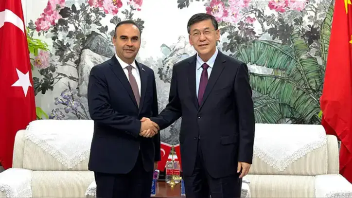 Bakan Kacır, Çinli mevkidaşı Yin Hejun ile bir araya geldi