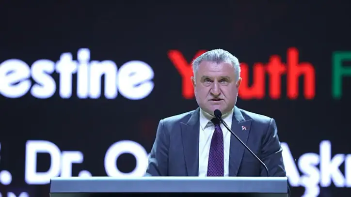 Gençlik ve Spor Bakanı Osman Aşkın Bak'tan, Galatasaray Voleybol Takımına tebrik mesajı!