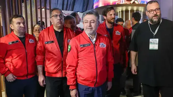 Bakan Yumaklı’dan Demirören Medya’nın TEKNOFEST standına ziyaret