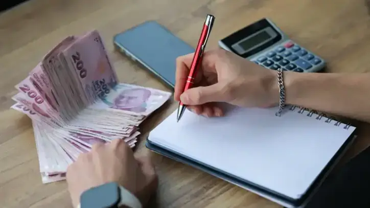 Bankacılıkta yeni dönem! Kimlik tespiti limitleri 2 katına çıkarıldı - Ekonomi Haberleri | Video