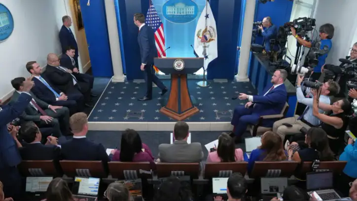 Banned news outlets ask judge to extend block on White House enforcement