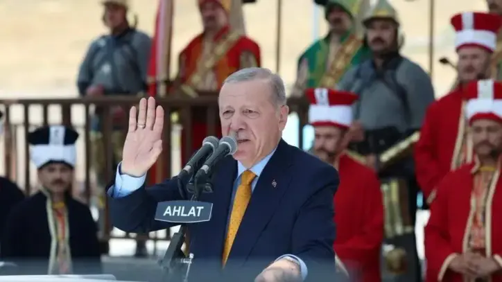 Başkan Erdoğan'dan Ahlat'ta Terörsüz Türkiye mesajı: Kan tüccarları kaybedecek, kardeşlik kazanacak