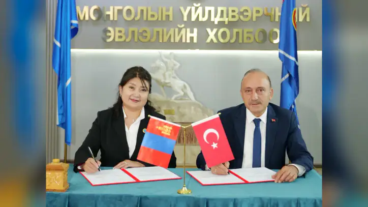 BAŞKAN SERT, MOĞOLİSTAN’DA TEMASLARDA BULUNDU SENDİKAMIZ İLE MOĞOLİSTAN SAĞLIK ÇALIŞANLARI SENDİKASI ARASINDA İKİLİ İŞ BİRLİĞİ ANLAŞMASI İMZALANDI - Öz Sağlık-İş Sendikası