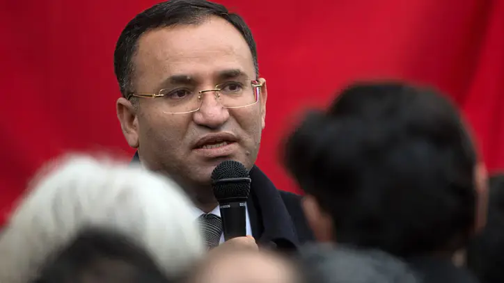 Bekir Bozdağ, sağlık sorunları nedeniyle TBMM Başkanvekilliği görevinden istifa etti