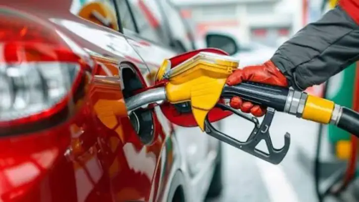 Benzine tarihin en büyük zammı geliyor!