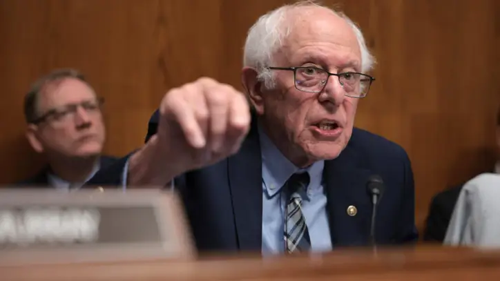 Bernie Sanders Shows There's a Big Problem With Trump Renaming AI to 'Super Intelligence'