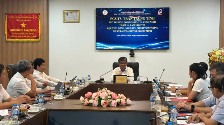Bilim ve Teknoloji Bakan Yardımcısı Doçent Dr. Tran Trung Tinh, Akademi'nin Ho Chi Minh şehrindeki kampüsünü ziyaret ederek burada çalışmalar yürüttü.