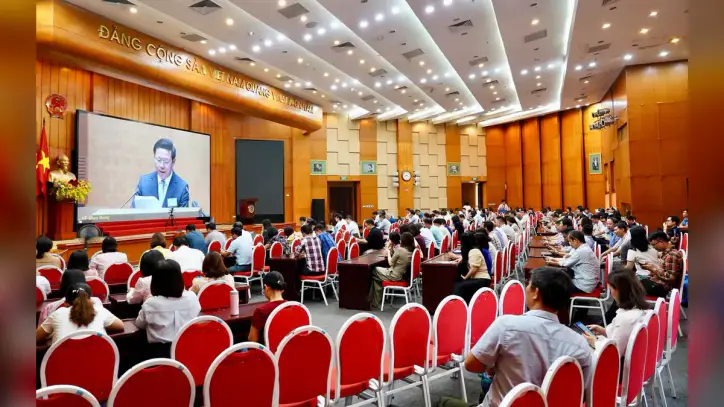 Bilim ve Teknoloji Bakanlığı Parti Komitesi, 14. Merkez Komitesi 4. Genel Kurul Kararını incelemiş ve iyice anlamıştır.
