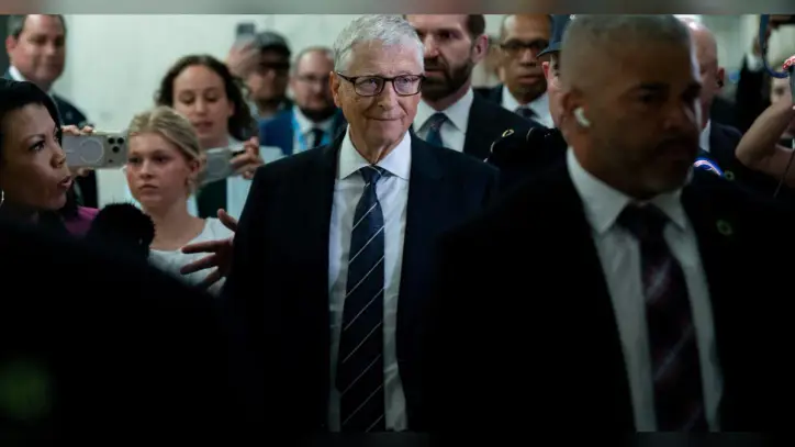 Bill Gates urges swift, tight restrictions on artificial intelligence