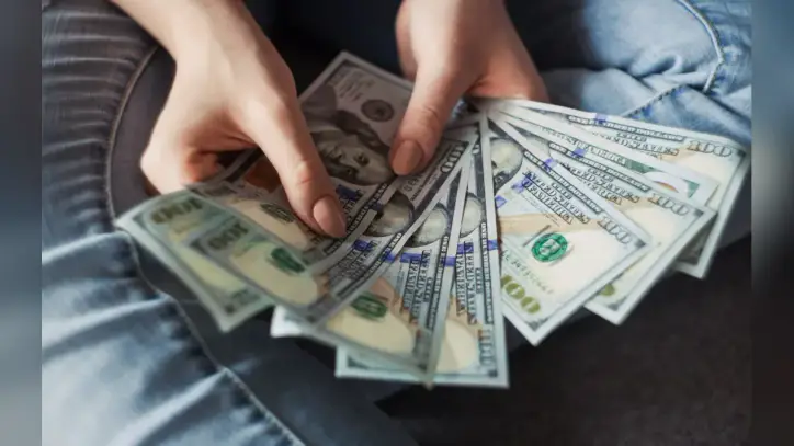 Bloomberg: Türkiye’ye 75 milyar dolarlık sıcak para girdi, ekonomi yönetimi şimdi çıkış korkusuyla karşı karşıya