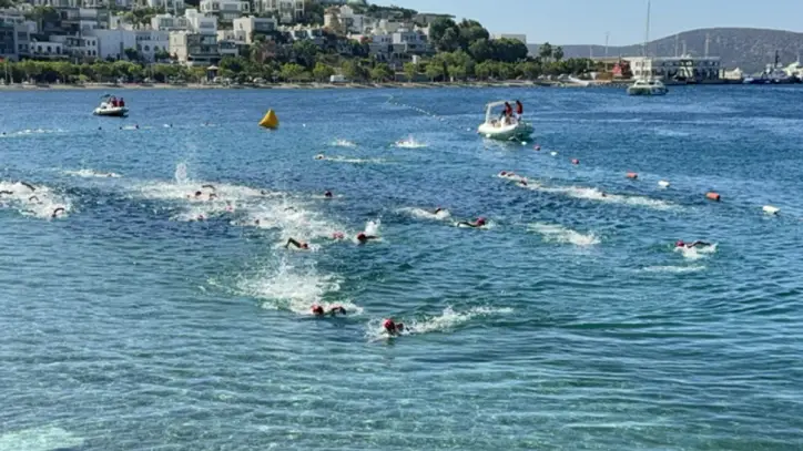 Bodrum'da sağlık için kulaç attılar: "Sağlığa Kulaç At" ikinci kez denizde - Muğla Haberleri - Habertürk Yerel Haberler