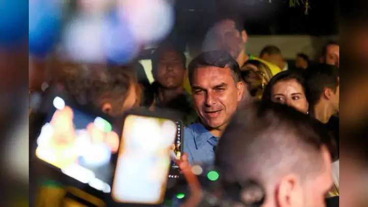 Bolsonaro Wins Endorsements From Right-Wing Rivals for Brazil Election Runoff