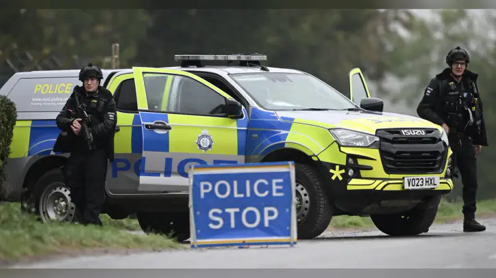 Bomb squad searching vans near U.S. air base in Britain as five men arrested