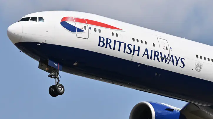 British Airways flight to Chicago drops 28,000 feet, returns to London