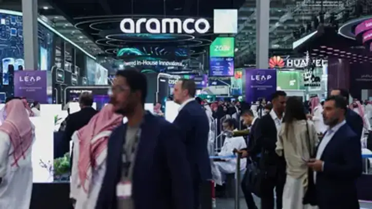 Visitors gather next to the Aramco stand during the opening ceremony of the technology event LEAP in Riyadh, Saudi Arabia, August 31, 2026. REUTERS/Hamad I Mohammed (REUTERS)