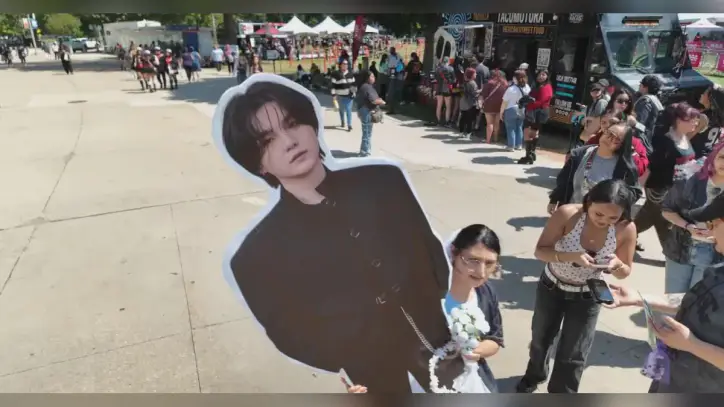 BTS fans descend on Soldier Field for first Chicago concerts in 7 years on 'Arirang' World Tour