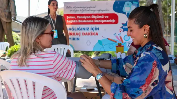 Buca’da sağlık seferberliği: Tansiyon ve şeker ölçümü ücretsiz