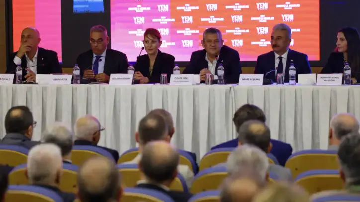 Bursa’da ekonomi masaya yatırıldı: Özel, iş insanlarıyla buluştu...