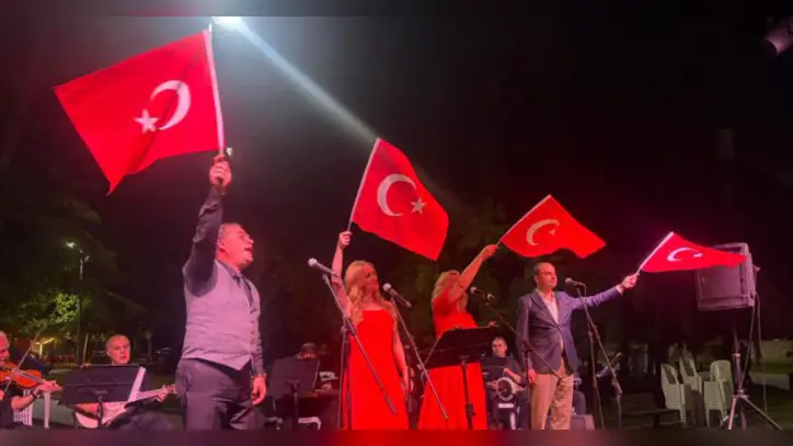 Bursa'da zafer coşkusu Türk Sanat Müziği konseriyle sürdü