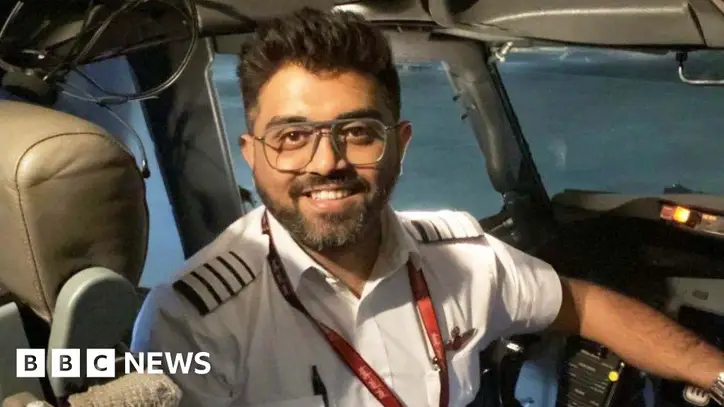 Captain Smit Machchhar: The 'hero' India pilot who was stabbed on Israel-bound flight