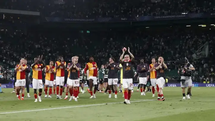 Cem Yılmaz'dan, Galatasaray ve Fenerbahçe yorumu: Hakem Espas'a sert eleştiri - Son Dakika Futbol Haberi | Video
