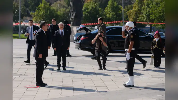 Cevdet Yılmaz: Sosyal medya aslında bizleri yalnızlaştıran, toplumdan koparan bir medya